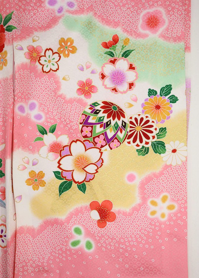 お宮参り　女の子　着物　女児祝着　正絹　のしめ　初着　産着　新品　ピンク 初着 お宮参り 正絹 女の子 産着 鞠に牡丹 ピンク 一つ身 金刺繍 桜 菊