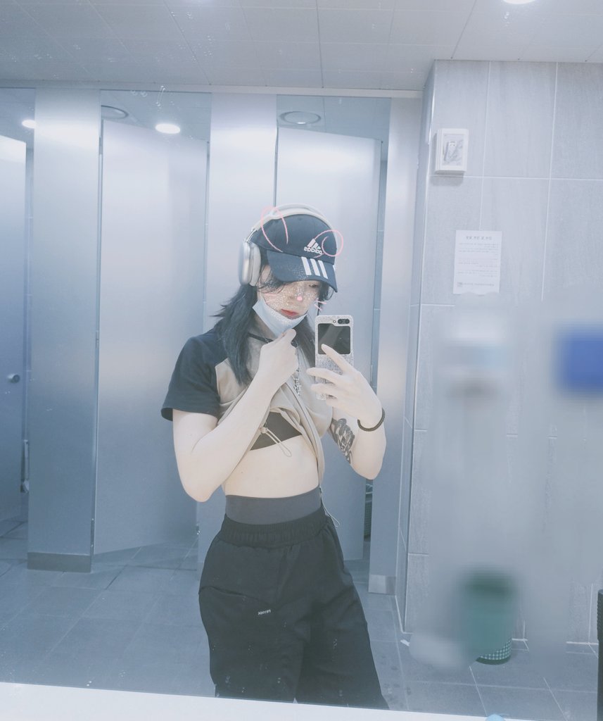 won_seol22303's tweet image. 운동 개힘들어!!!!

#tg #트젠 #보추
