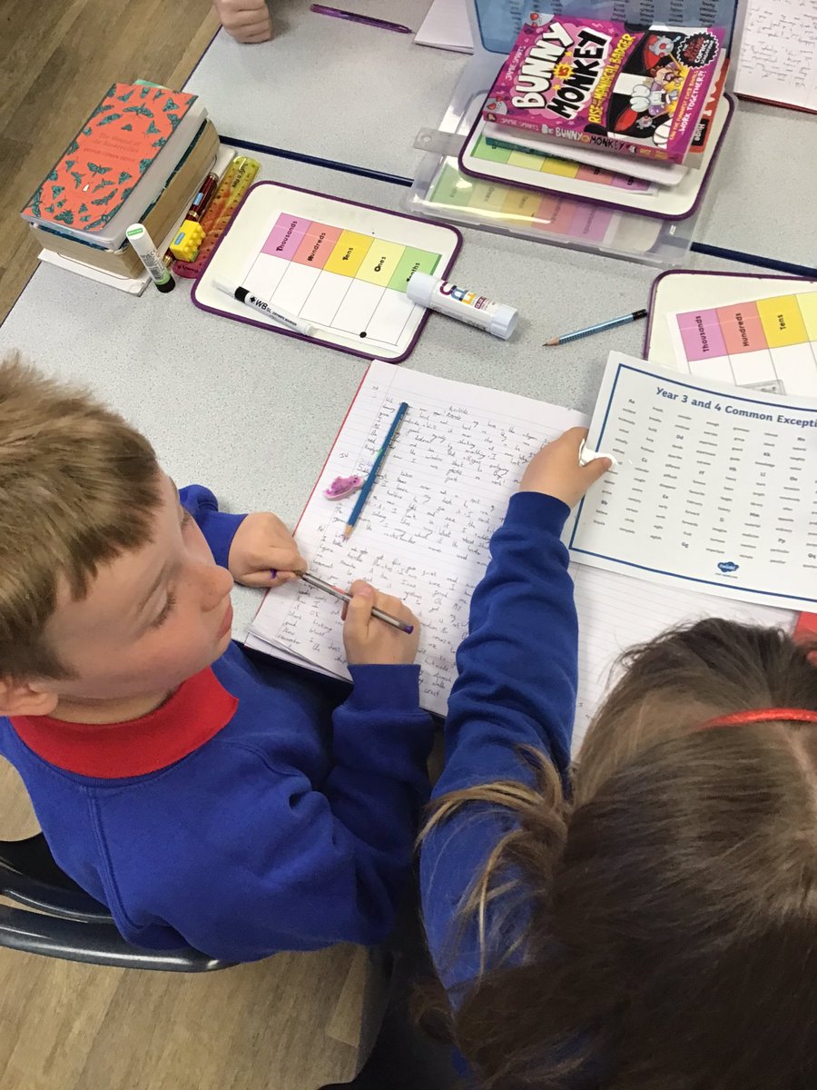 EtchingHillCE's tweet photo. Year 4 have been practising peer editing of their writing this week. https://t.co/gPYUwY1leE