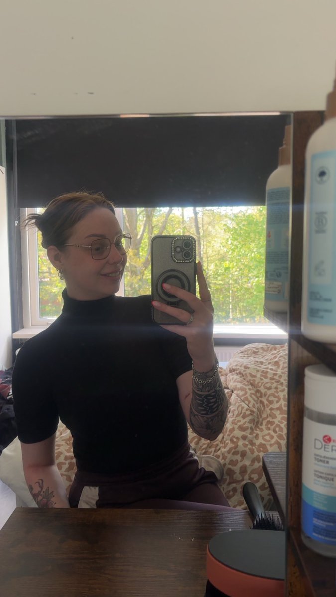 GoddessLin tweet media