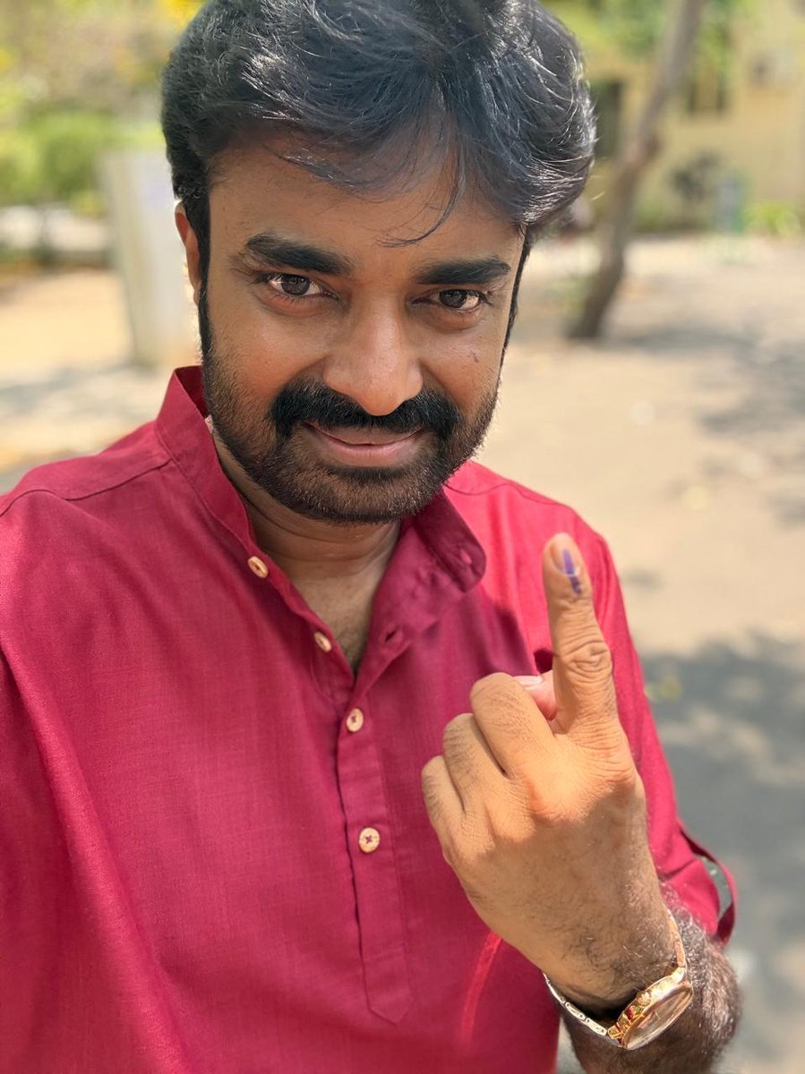 ChennaiTimesTOI's tweet image. K-town celebs #Simran, #AthulyaRavi, #YogiBabu &amp;amp; director #Vijay cast their votes in the Tamil Nadu Assembly Elections 2026.   

#TamilNaduElections #TNElections2026