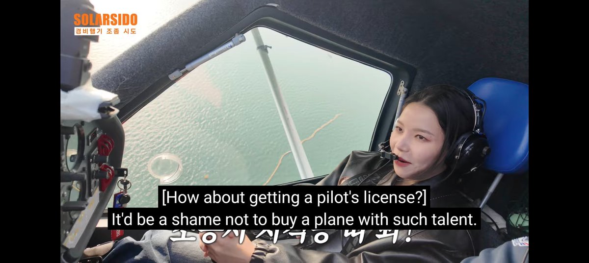 moodarada2's tweet image. The instructor was so impressed Solar was soo natural he was like you should try for a pilot licenseㅋㅋㅋㅋㅋ 
he really hopes she could try cause she was pretty great &amp;amp; brave ♡

#mamamoo #마마무 #solar #솔라