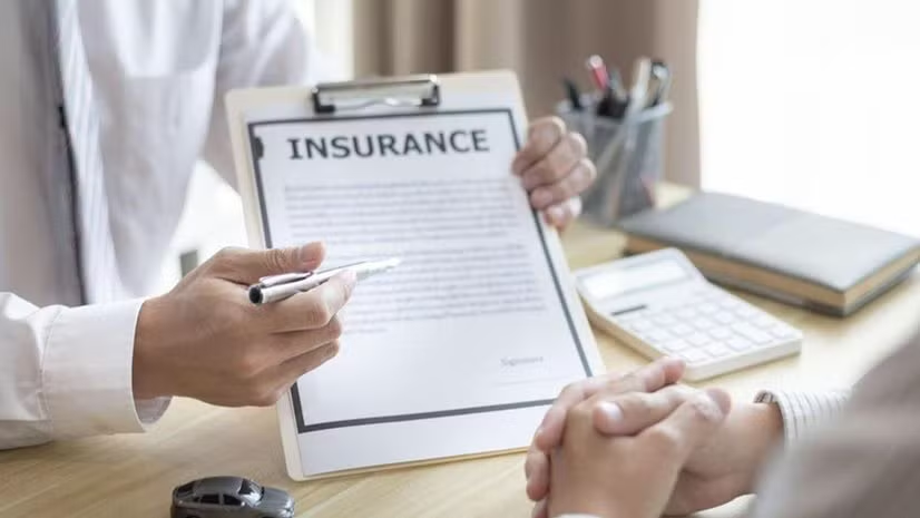 bsindia's tweet image. Life insurers recorded robust premium growth in FY26, but FY27 outlook remains mixed amid geopolitical risks, GST impact and evolving product mix dynamics.

Read more: mybs.in/2g5TAA4 | @devangshudatta 

#LifeInsurance #InsuranceSector #GST
