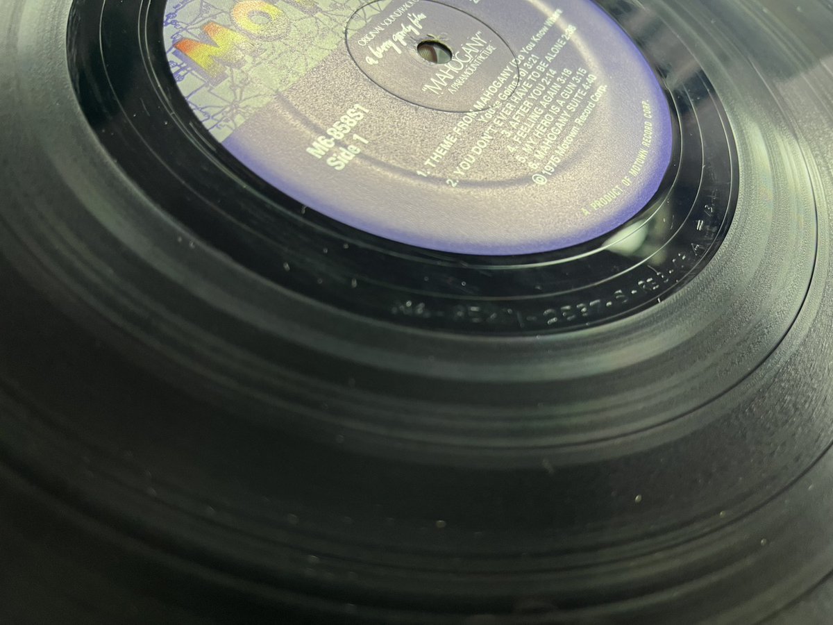 中古レコードって
「日本盤かUS盤か分からない問題」ありませんか？

・見分け方
・よくある勘違い
・失敗しないポイント

実例（Mahogany）でまとめました👇