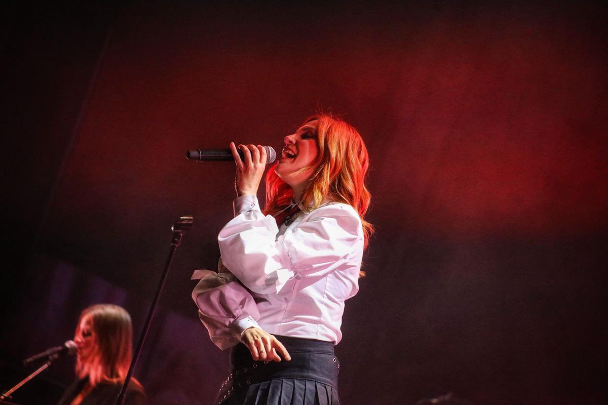 Ayer vibró la plaza mayor de Zamora con <a href="/LeireMo/">Leire Martínez</a> ✨ 

“Su voz mantiene la misma calidad que en estudio” 
Nosotras no podemos hacer nada más que afirmar que es totalmente cierto.