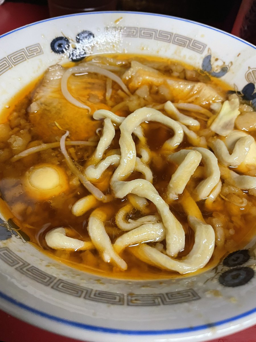 登戸
蓮爾
つけ麺
コール:麺400gニンニクヤサイアブラうずら

このつけ麺の味は唯一無二だと思う。
あと蓮爾で飲む麦茶はうまい。

#ミネ飯