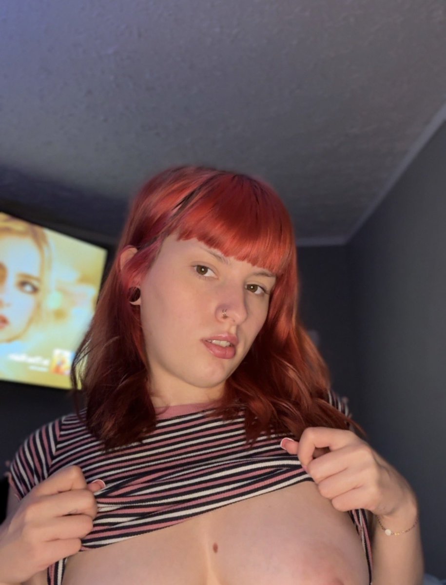 𖦹°⋆Goddess Elle⋆˚꩜｡ findom/femdom tweet media