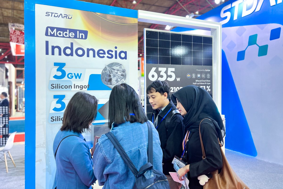 StandardNrg's tweet photo. Great conversations at #SOLARTECHIndonesia!
Thrilled to connect with peers and discuss how Standard Energy’s end-to-end PV solutions and local Indonesia manufacturing can power your clean energy goals.
Find us at Booth A1F2-01 before the show ends!
#StandardEnergy #SolarIndonesia https://t.co/FhU2tahT45