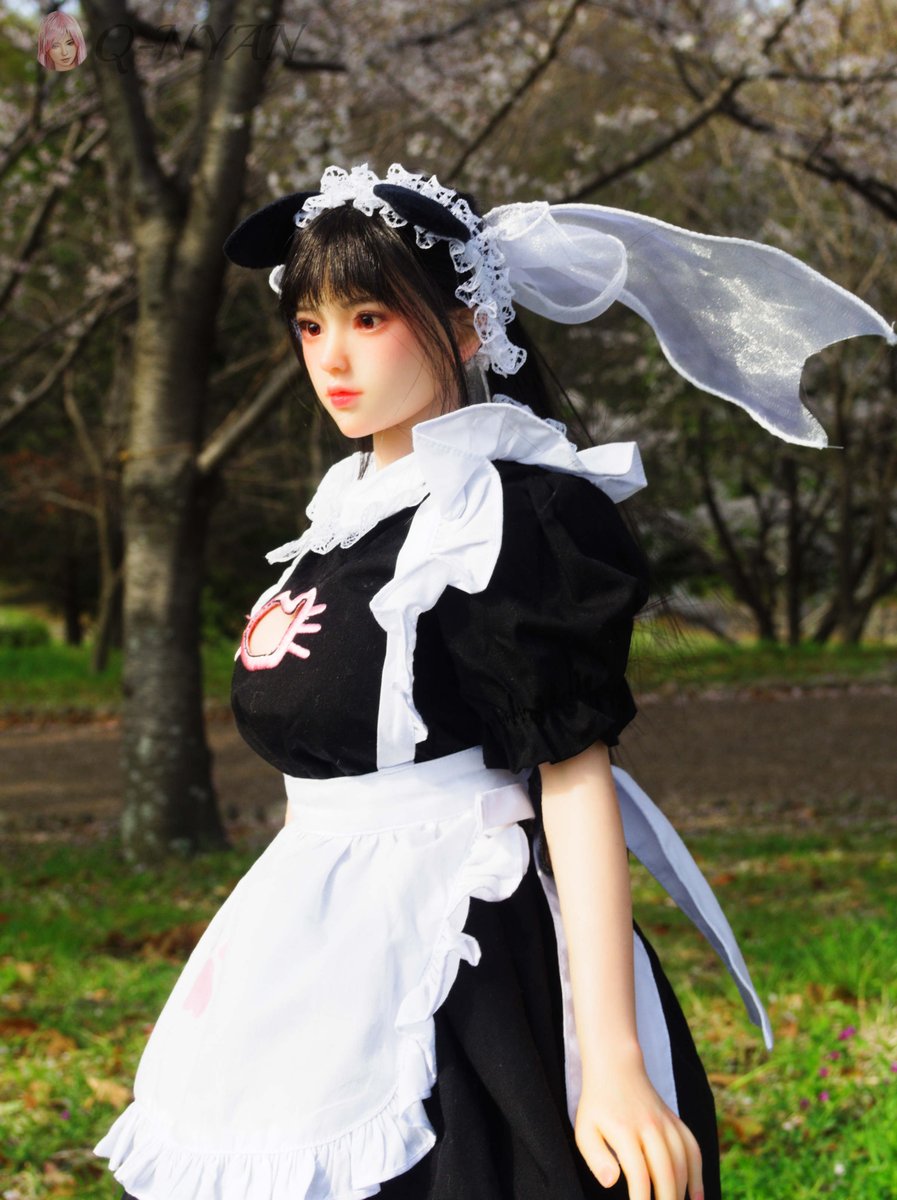 QBhxVJcPa09jM0U's tweet photo. メイドの小奈美ちゃん2🥰
お花見に連れて行ったけど人が多くていい場所がなかった💦💦
#70cmdoll #team70 https://t.co/TOHKXOryHJ