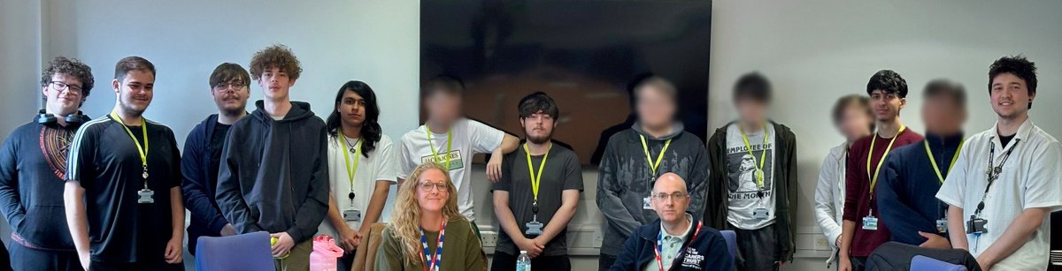 CoventryCosmoCC's tweet photo. This is our lovely production team, we all hope you have an amazing time at the event! #CoventryCollege #CarersTrust #GamingForEveryone https://t.co/HYQHjivIfq