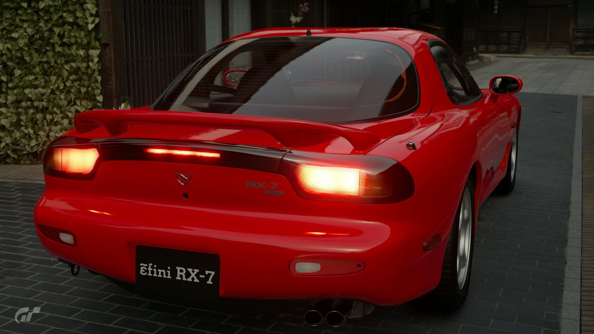 Diver11_SW's tweet photo. #GT7
アンフィニ RX-7、どうやらテールランプの光もちゃんとレンズ全体に行き渡るようになったようだ https://t.co/YIc5mb3xnY