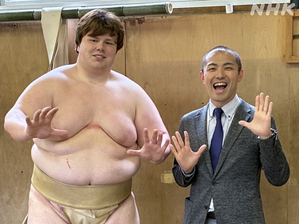 【夢を追いかけて福岡へ】

アナウンサーの戸部眞輔です

将来の大相撲入りを目指して
この春、九州情報大学に入学した
ウクライナ出身の
エゴール・チュグンさん

1m87cm、175kgの立派な体をしています！

憧れの #安青錦 関からもらったアドバイスとは…
NHKONEでどうぞ☟
web.nhk/tv/an/rokuichi…