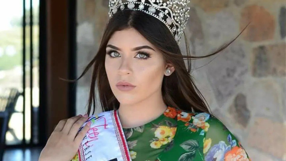 NigerianEye_'s tweet image. ⚠️ Viewers Discretion is Strongly Advised 

Jealous Mother-in-Law Allegedly Sh∆ots Former Beauty Queen D£ad in Front of Her Baby

A shocking and tragic incident has unfolded in #Mexico City, where a former beauty queen, Carolina Flores Gomez, was