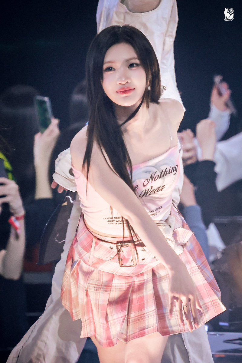 Xi0enen_123 tweet media