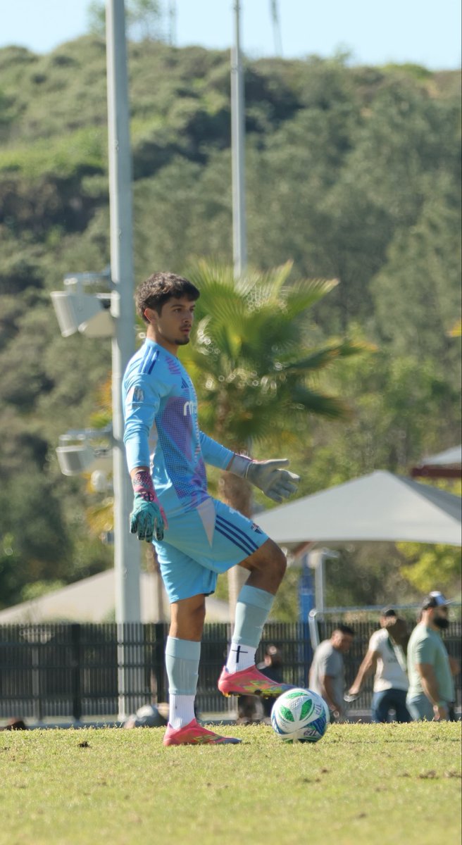 Brandon_2010GK's tweet photo. Flex. Let’s go.
@MLSNEXT @USYNTComps @USSoccerColl @Jovenesfutmx @JovenesFutboli1 @MXProspects  @yscentral @footy_access @OPSMSoccer @ProspectsUsmnt #mlsnextflex #mlsnext https://t.co/NYEgcHgwKv