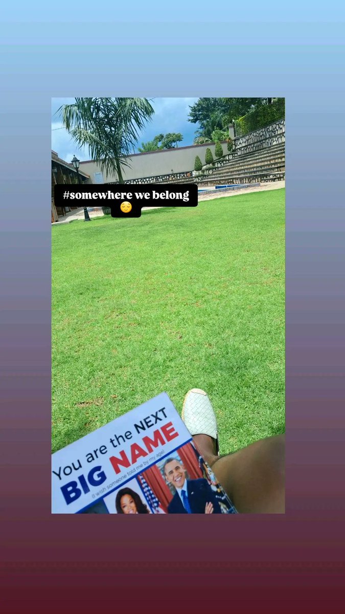 OlivesConnie's tweet image. when words are quiet📖 #somewherewebelong #serenity #selflove❤  #youarethenextbigname #focusonyourself  #connielinescreations🦋