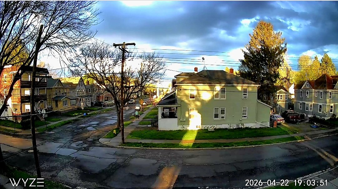 wspickerman's tweet image. I know I normally share the sunrise and other weather, today I wanted to share the evening sun just before sunset yesterday. #SouthernTier #NYwx What a view! @NWSBinghamton 
#sunrise #sunset #rain #sleet #snow #weather