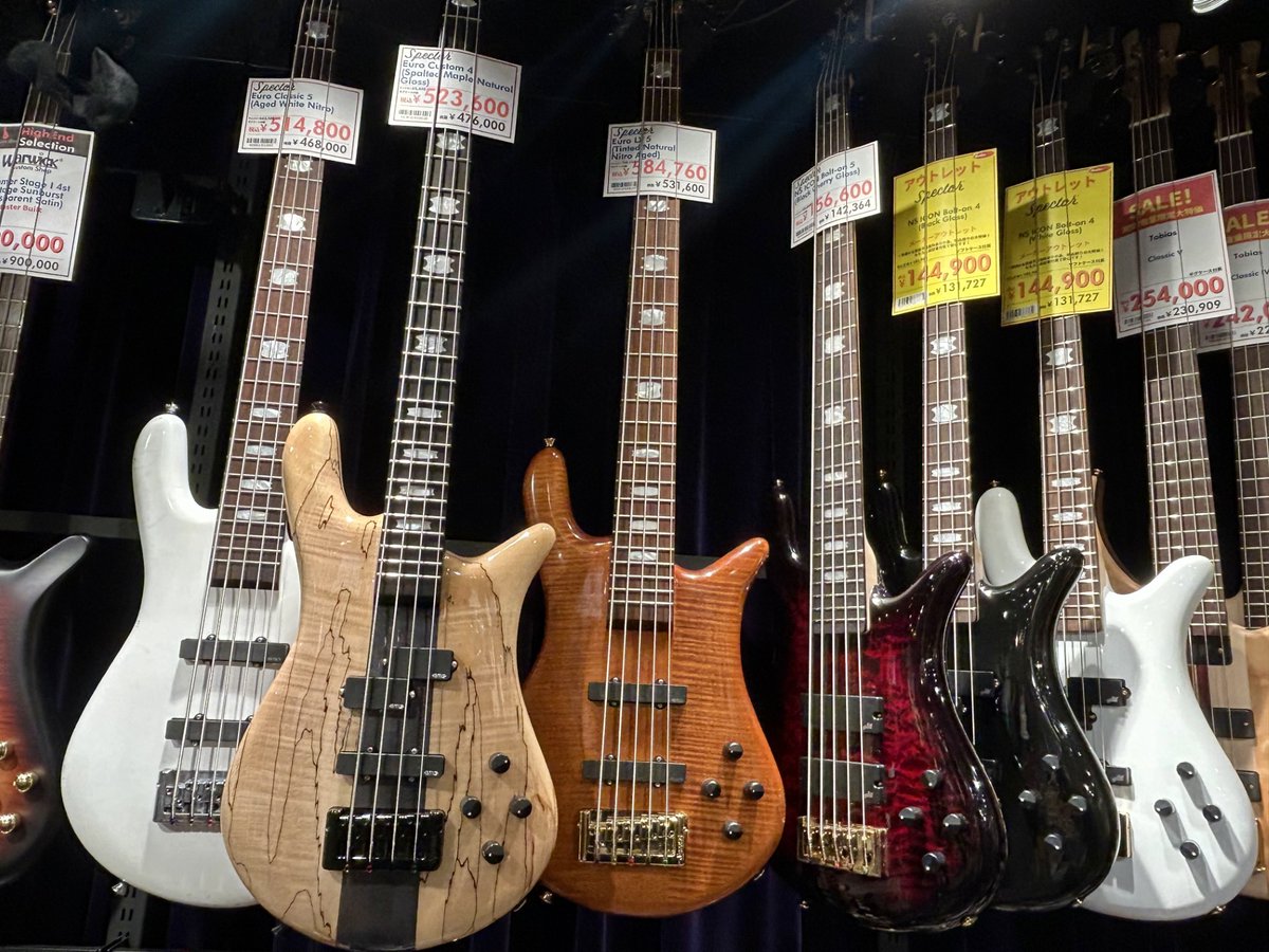 grandeybass_tyo's tweet photo. 【商品情報】
#Spector EUROシリーズは日本限定カラーやラッカー×エイジドのフィニッシュで今までにない仕様です！
発売されたばかりのNS ICONシリーズもaguilarプリとPUでEUROとはまた違うサウンドが魅力✨

是非店頭でお試しください！

商品一覧はこちら
https://t.co/PsHoZbENy7 https://t.co/oIVFFwNTHh