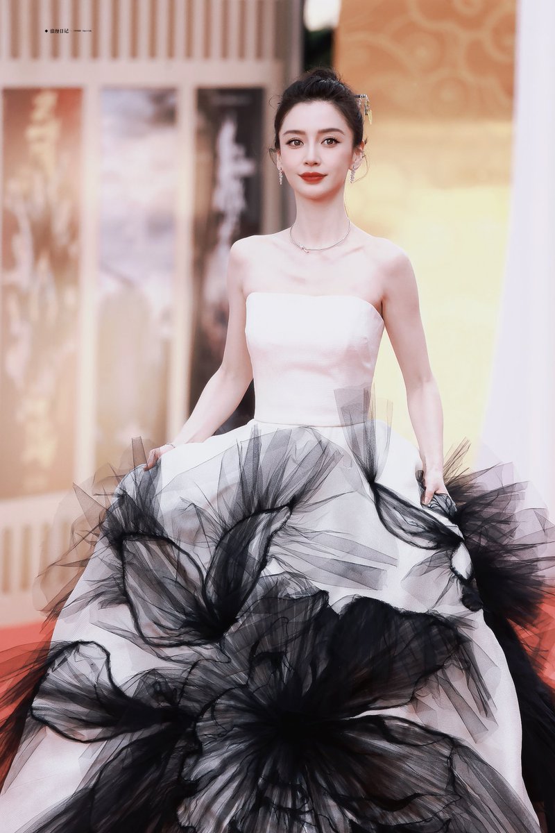 bai_lu_twh's tweet image. #Angelababy #杨颖 #YangYing 🇨🇳💓💓💓
Angelababy in Marchesa 2023 Spring/Summer and Tiffany &amp;amp; Co. Jewelry for the 18th and 19th China Huabiao Film Awards Red Carpet
#Marchesa
#TiffanyandCoJewelry