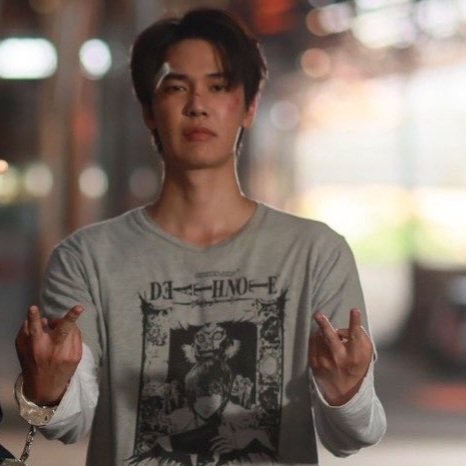 naze 🦇 tweet media