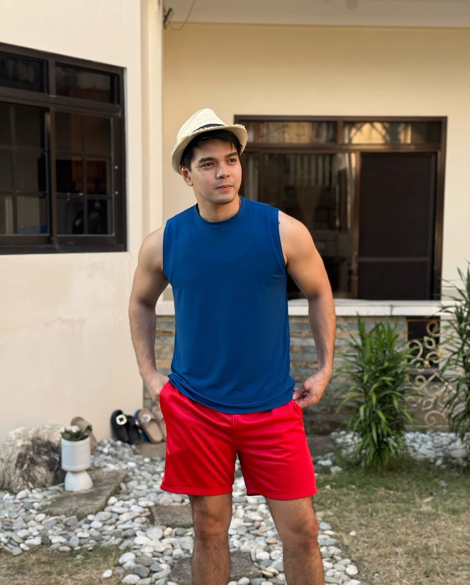 TopGuy_7inch's tweet photo. nag treding to sa Puerto Galera

pogi and super fresh ng itsura nya

pati ako napabili nung pina pa try nya!

what i like about him.. ang bango nya! https://t.co/ntIWFW77xF