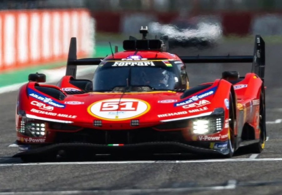 ALRaptor97's tweet image. But now the @Ferrari 499P's turn @Kaz_Yamauchi! #Ferrari499P #FerrariHypercar #LMH #LeMans24 #FIAWEC #LetsGet499PinGT7