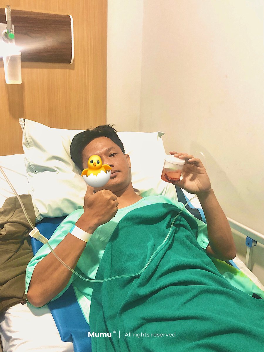 panggilsajamumu's tweet photo. Persis setahun yang lalu. 
Ku dijauhkan dari yang tak ditakdirkan untukku. 
Yang kuingat saat itu.
Yang kulakukan hanya menggerutu, angkuh. https://t.co/YdCafScZ6n
