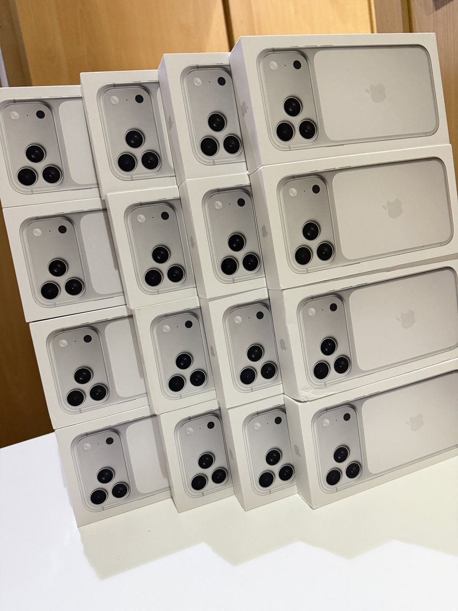 dabz_global's tweet photo. New in ‼️ SPOTLESS open box iPhone 17 series || 0 battery count || DEVICE NEVER USED|| physical sim || 3 months store warranty || DEVICE IS LITERALLY NEW‼️‼️‼️

iPhone 
17 256gb - N1,100,000
17 pro 256gb - N1,660,000
17 pro 512gb - N1,850,000
17 pro max 256gb - N1,850,000
17 pro max 512gb - N2,050,000

Dabz Global; Suite C3 New Banex(beside banex micro finance bank ||opposite Broadway BW restaurant)Wuse II, Abuja. call 08076709313/09078333831/ 08144343028 or whatsapp 08144343028 

Nationwide Delivery 🚚📦