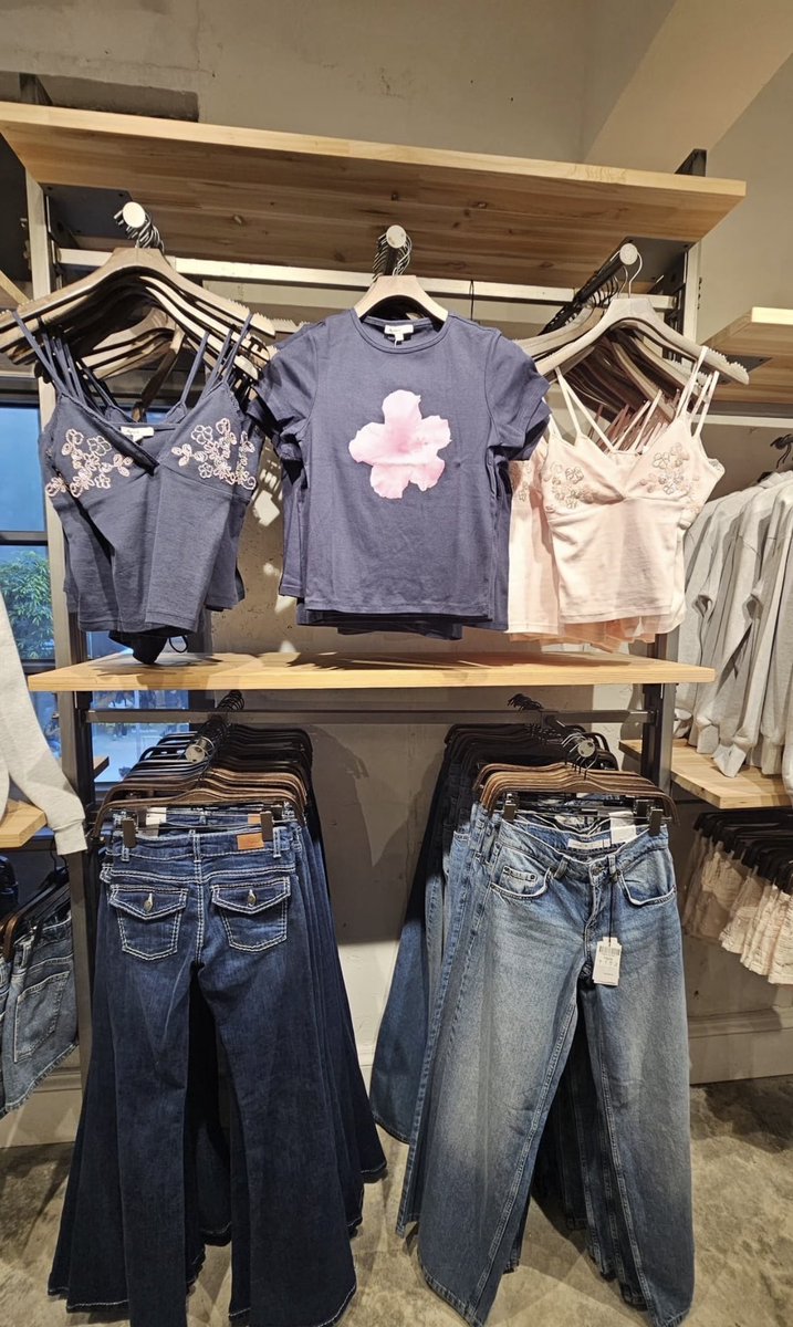 softlittleploy_'s tweet image. พรีออเดอร์ subdued ค่า 
รอของ 10 - 15 วัน 
มีครบทุก size ค่ะ 🙌🏻

อัพเดตของเพิ่มเติมใน open chat 🤩

#subduedthailand #subdued #รับหิ้วsubdued #พรีออเดอร์จีน #รับหิ้วจีน