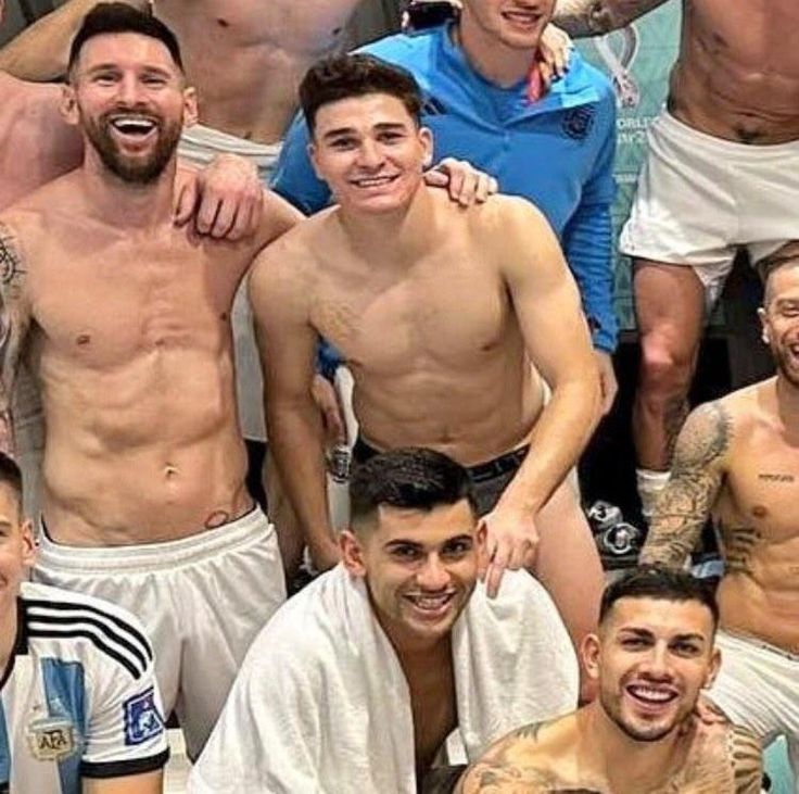 Messifly tweet media