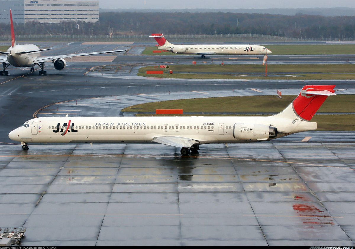 n194at's tweet image. Japan Air Lines 
McDonnell Douglas MD-90-30 JA8066
CTS/RJCC New Chitose Airport
October 18, 2008
Photo credit Kazuchika Naya
#AvGeek #Aviation #Airline #AvGeeks  #MD90 #Maddog #JAL #JapanAirlines #CYS #Chitose #Sapporo @MD80com @JAL_Official_jp 🇯🇵