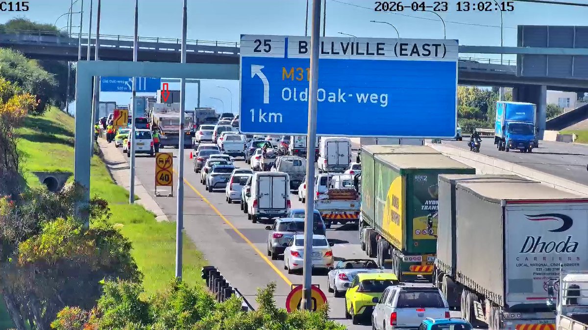 CapeTownFreeway's tweet image. 26042300063: Stationary Vehicle on N1 Outbound after  Durban Rd (R302). Left lane closed. Expect Delays...#BeTheChange