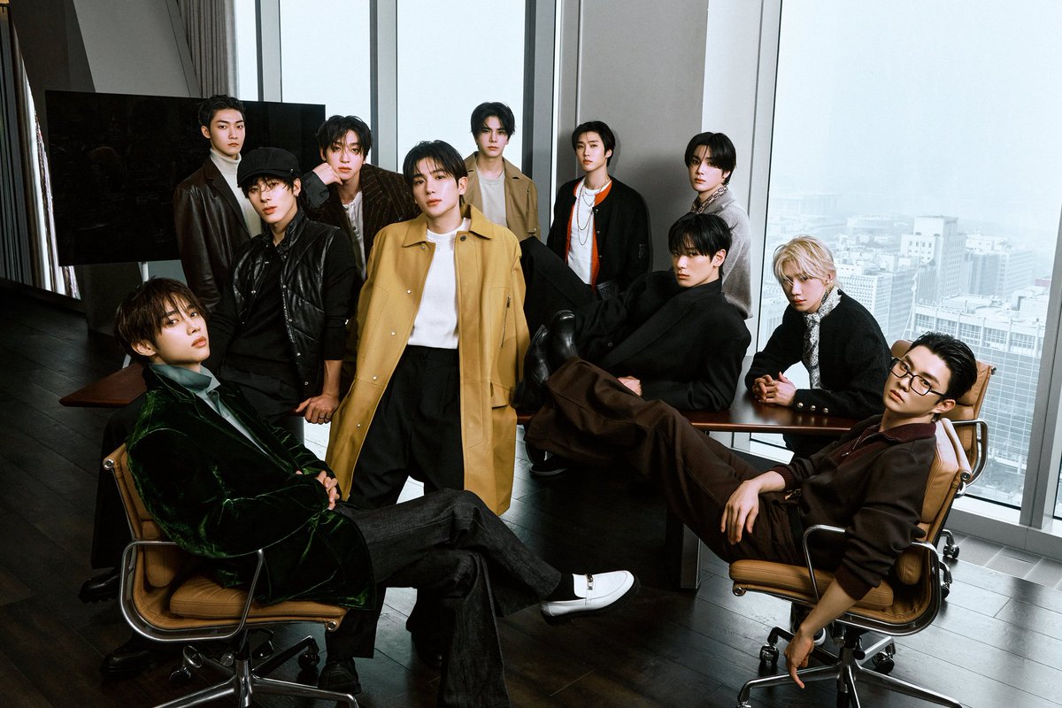 Tribunal concede liminar suspendendo os contratos exclusivos de nove integrantes do THE BOYZ com a ONE HUNDRED.

O representante legal de Sangyeon, Jacob, Younghoon, Hyunjae, Juyeon, Kevin, Q, Sunwoo e Eric confirmou que o tribunal concedeu a liminar, reconhecendo efetivamente