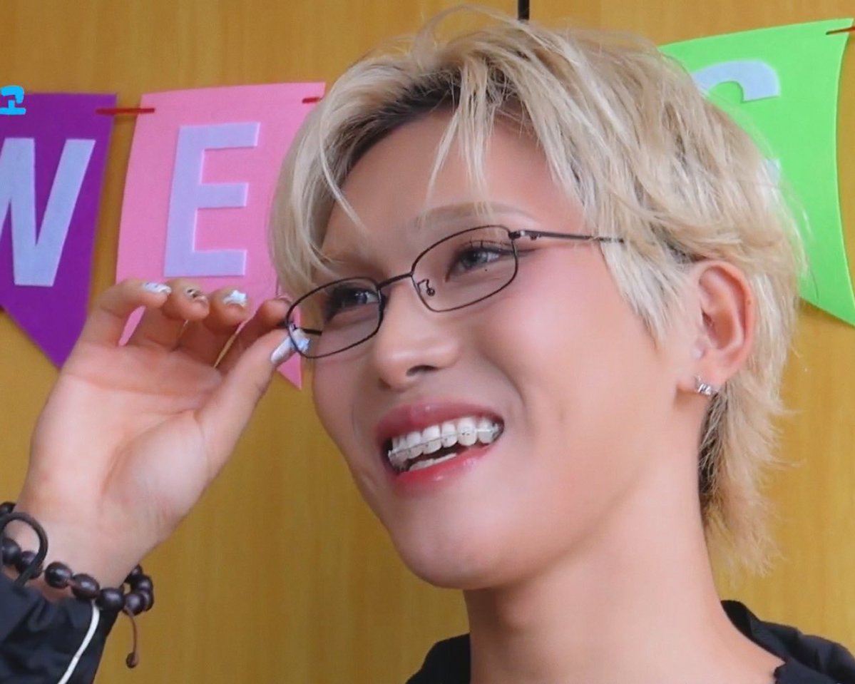 leti * ₊ ⋆ tweet media