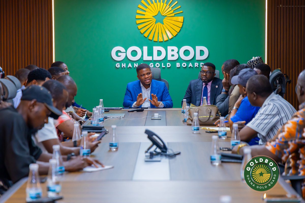 GhanaGOLDBOD's tweet photo. GOLDBOD ENGAGES SMALL SCALE MINERS ASSOCIATIONS ON GOLD PRODUCTION ISSUES AND AFFIRMS SUPPORT FOR THEIR ACTIVITIES

The Ghana Gold Board (GoldBod) has engaged leadership of the Ghana National Association of Small-Scale Miners and the Concerned Small-Scale Miners Association of Ghana to deliberate on critical issues affecting the gold production value chain.

During the meeting, the Chief Executive Officer of GoldBod, Sammy Gyamfi, Esq. highlighted concerns regarding purity losses within the gold value chain and the consequential impact on the Board’s finances. 

He called for stronger collaboration between GoldBod and small-scale miners to address these losses, describing it as one of the major challenges confronting the gold trade.

The CEO reaffirmed GoldBod’s commitment to supporting the small-scale mining sector in line with its mandate, which allocates up to 30% of the Board’s surplus to assist small-scale miners. He invited the associations to submit a comprehensive working plan to guide the structured implementation of mining support initiatives.

#GoldBod #ResponsibleMining #Traceability #GhanaMining #SustainableMining