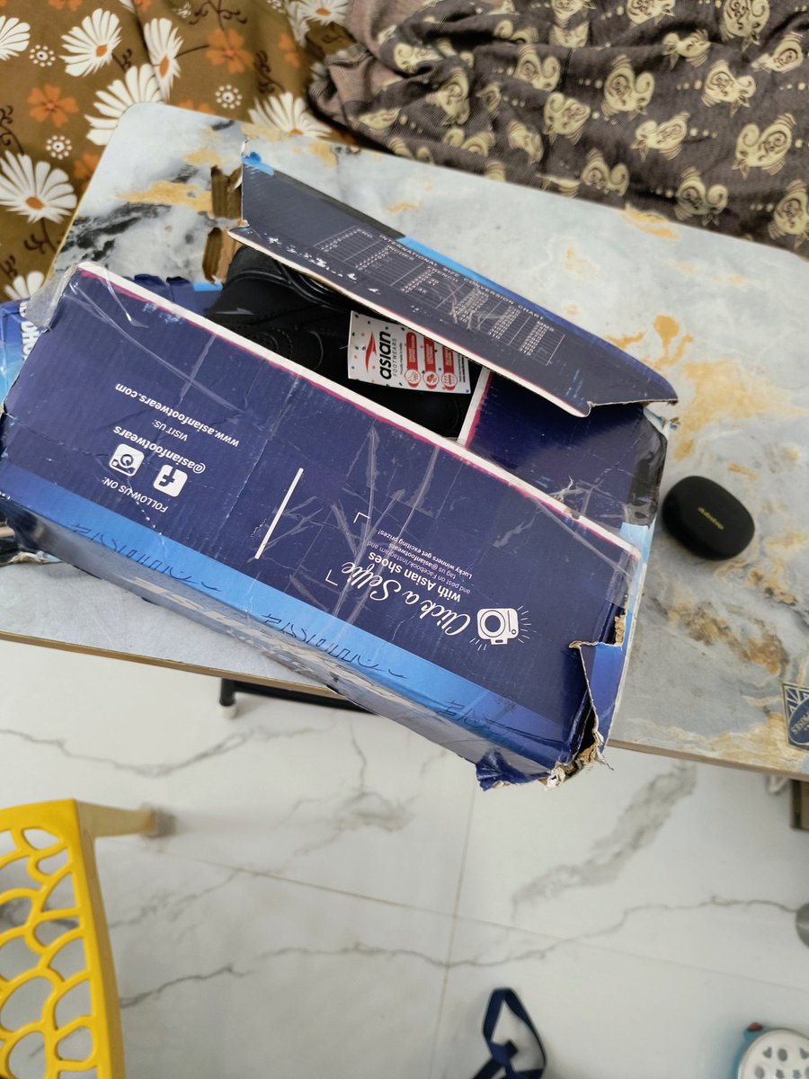 omkfit's tweet photo. @AmazonHelp I received a damaged product today, and the packaging box was also in poor condition upon delivery. This is unacceptable as it affects product quality and trust.

Order ID: 368741549845 https://t.co/fPGsYcI9zJ