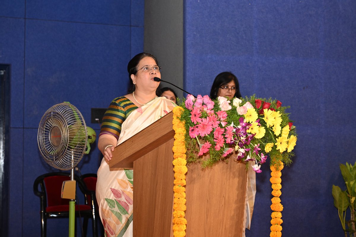 CumminsCollege's tweet photo. Cummins College of Engineering for Women proudly hosted the Annual Awards Ceremony &amp; https://t.co/LayIHWyRAr Felicitation on 16th April 2026, celebrating excellence, dedication, and the inspiring journeys of our students. https://t.co/VtUxlpj3Gw