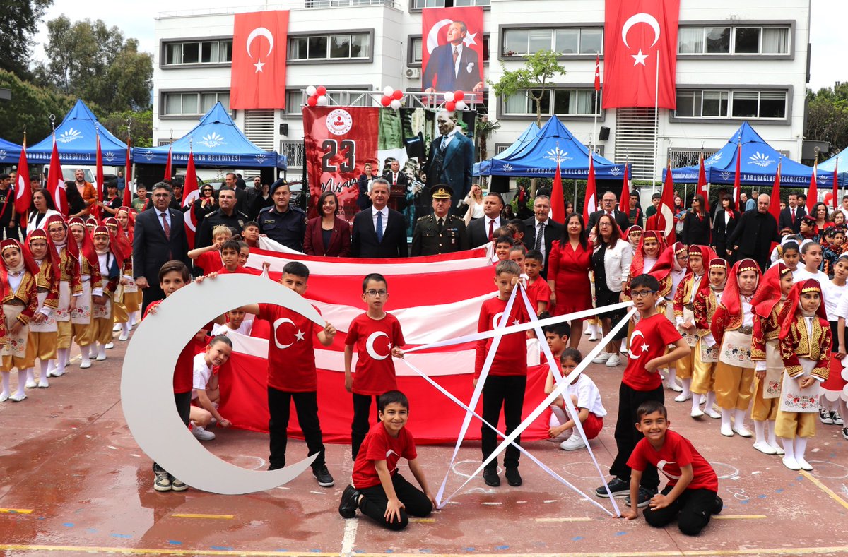 kymkmkarabaglar's tweet photo. 23 Nisan Ulusal Egemenlik ve Çocuk Bayramı  ve TBMM’nin Açılışının 106. Yıl Dönümü İlçemizde Coşkuyla Kutlandı

▶️ https://t.co/0thxtyKb4G

#23Nisan 🇹🇷 https://t.co/uNH7qDsLEt