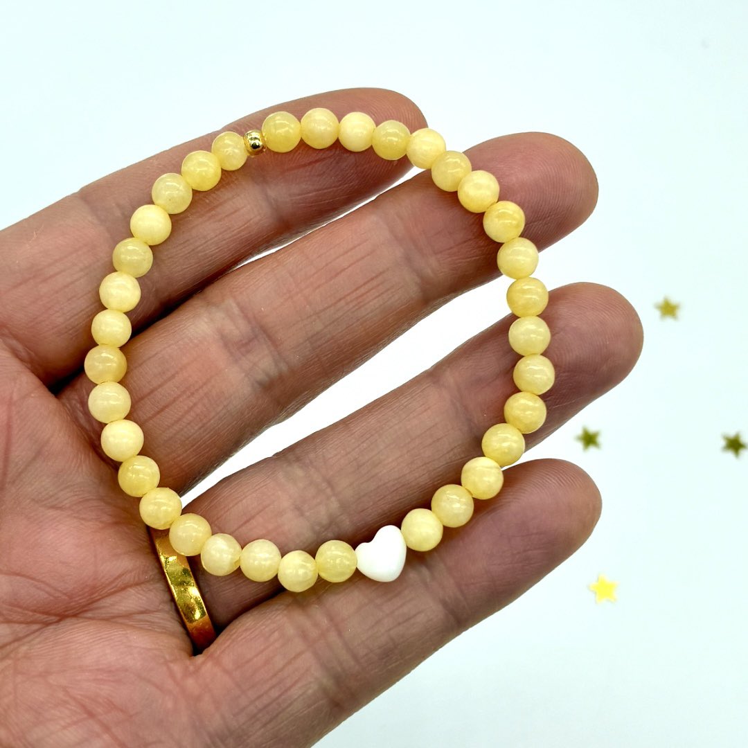 madebyjaneB's tweet image. Lucky yellow jade and pearl heart beaded bracelets 💛💛💛🤍

etsy.com/shop/madebyjan…

#UKMakers #shopindie #beadedbracelet #handmadejewelry #giftsforher #birthdaygifts #anniversary #etsyfindsoftheday #gemstonebracelet