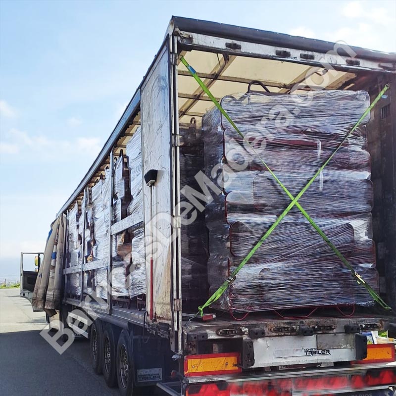 barricasmadera's tweet image. 🚛 We’ve loaded a truck with used metal racks for wine barrels 225L, freshly cleaned and ready to use.

If you need a similar truckload, we have more units available. Feel free to contact us!

#bodega #destilería #vino #barricas #winery #distillery #wine #barrels #cave #fûts