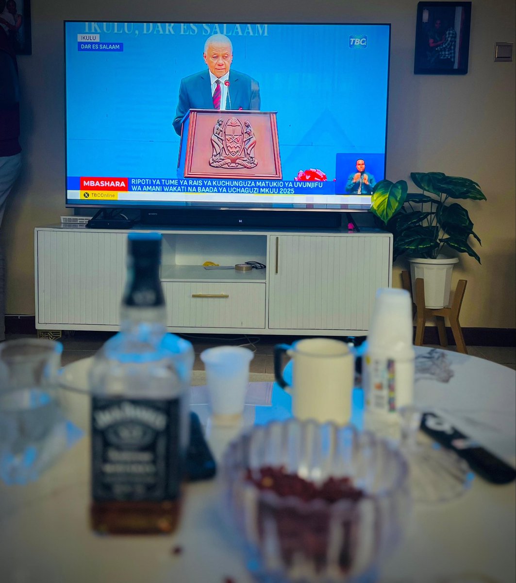 anzuroon's tweet photo. Wakuuu hadi nikimaliza hapa sitakuwa naelewa chochote 🤝🏿 https://t.co/Ri21xG5KKx