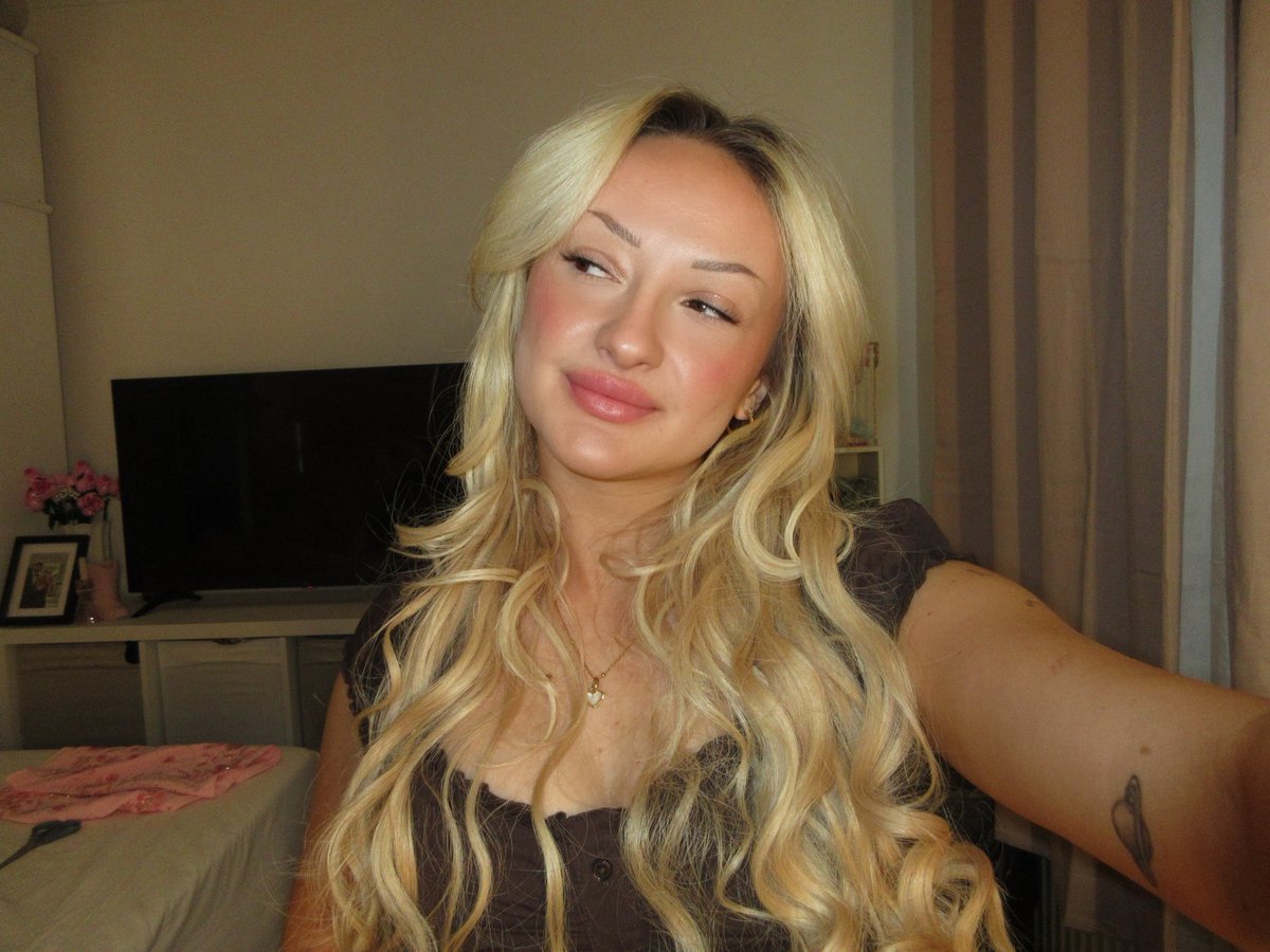 liv tweet media