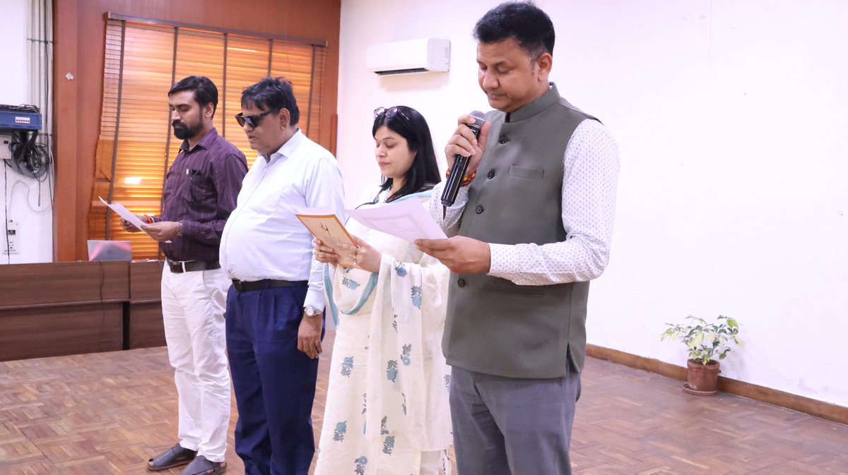 GandhiSmriti_'s tweet image. A #workshop on “Let’s Measure Our Nonviolent Footprints” as part of the Understanding Gandhi in Praxis series was organized for students of Lady Irwin College and Aurobindo College (Morning and Evening) at Gandhi Darshan on April 23, 2026. Shri Sanjeet Kumar, Director, GSDS,