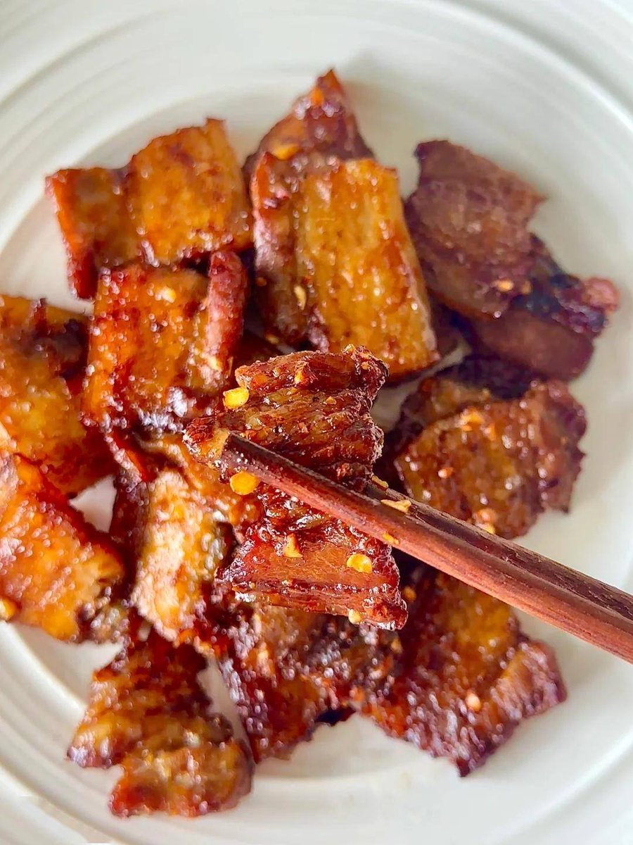 alexvvvo's tweet image. Limited-Time Festival Feast Alert! Celebrate the holiday with our Honey-Glazed Turkey Steak (juicy, smoky, paired with cranberry relish u0026 roasted veggies) + free spiced apple cider! Served daily 11am-9pm till [Date]. Grab yours before it’s gone!  #HolidayBites #LimitedOffer