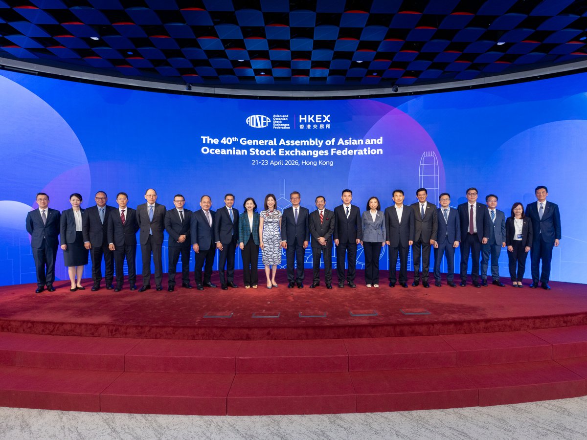 SET_Thailand_EN's tweet image. #SET President Asadej Kongsiri shared progress of the #JUMP+ program and Bond Connect Platform in the 40th ##AOSEF Annual Meeting hosted by @HKEX, while SEVP SORAPHOL Tulayasathien joined the panel on retail investor adoption across the region.