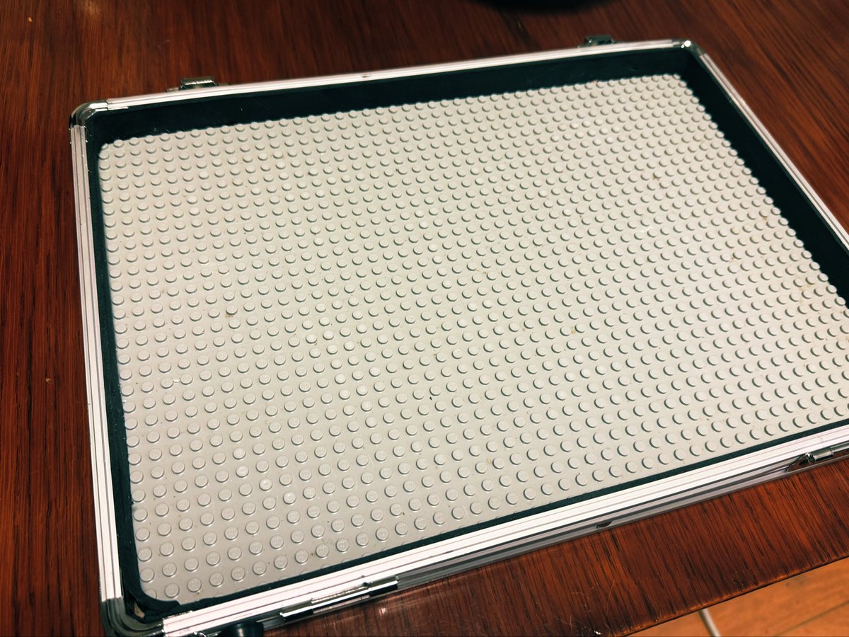 HattoriMusicLab's tweet photo. LEGOエフェクターボード https://t.co/xCs4lbnC7W