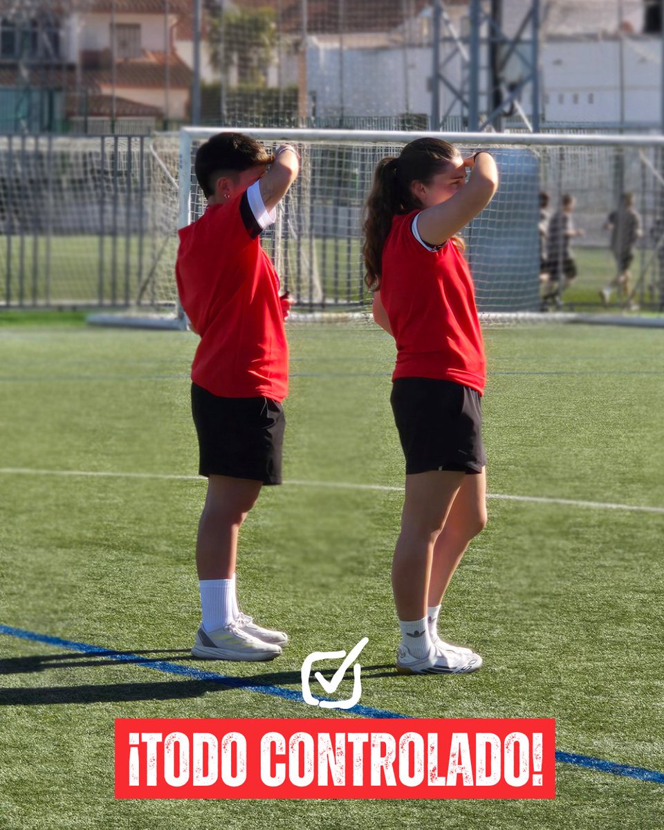 EscuelaAlBasit's tweet photo. Control, concentración y lectura del juego 👀
Porque antes de actuar… hay que saber mirar.
Entrenamos detalles que marcan la diferencia:
posición, atención y toma de decisiones.
Aquí se aprende a jugar con cabeza. 🧠
#Albasit #FútbolBase #Entrenamiento #VisiónDeJuego https://t.co/bz0FHJHcIP