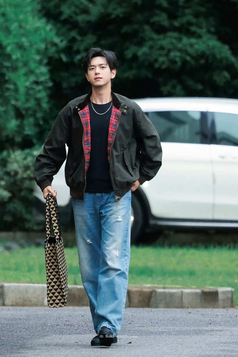 li xian 李现 source tweet media