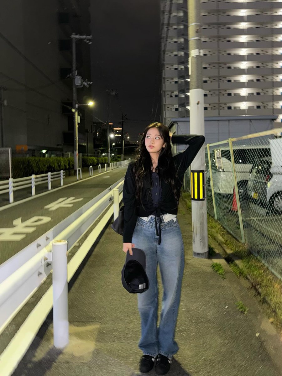 ivepics_'s tweet photo. yujin Instagram update https://t.co/7Rlb5JWcMe