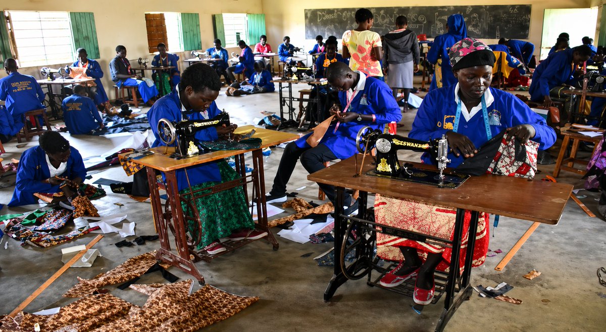 AmaniTransform2's tweet photo. This is what empowerment looks like 💜

Skills. Focus. Opportunity.

Through Rise &amp; Thrive, youth are learning tailoring &amp; building real futures.

💬 What skill changed YOUR life?

👉 https://t.co/bhvdHTeiSo

#YouthEmpowerment https://t.co/ytXoKEsWQ2